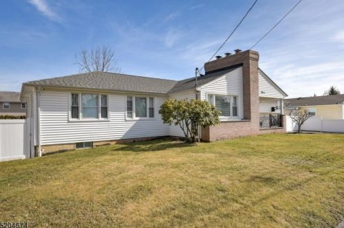 15 5th Ave, Manville NJ  08835-1321 exterior