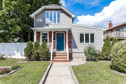 80 Sherman Ave, Bethpage, NY 11714-2421