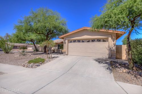 5930 Stelzer Dr, Tucson, AZ 85746-3334