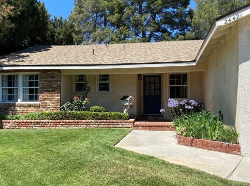 24421 Shadeland Dr, Santa Clarita CA  91321-3616 exterior