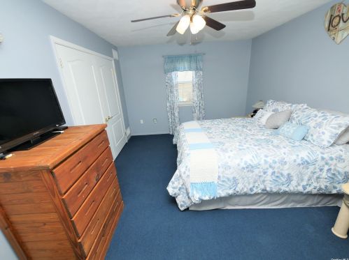 5 Minto Ct, South Setauket NY  11720-2884 exterior