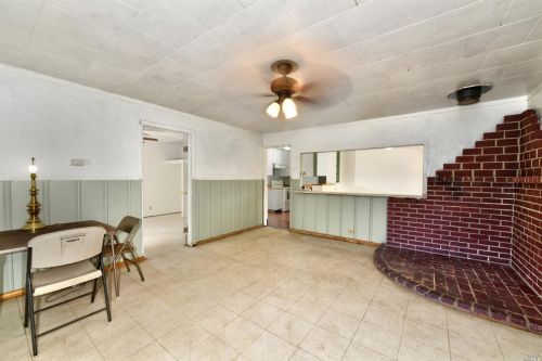 160 Thomas St, Ukiah CA  95482-5822 exterior
