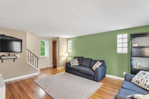 916 Stevendale Dr, Pittsburgh PA  15221-3926 exterior