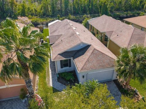 688 Grand Canal Dr, Kissimmee FL 34759-4345 exterior