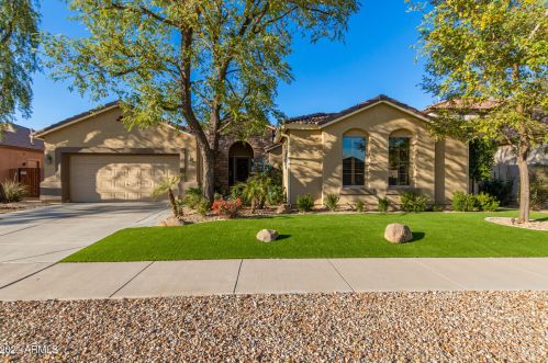 15576 Yucatan Dr, Sun City, AZ 85379-4812