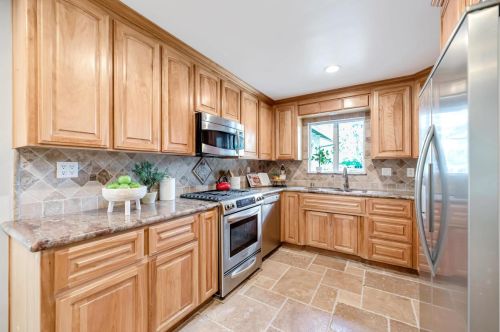 15090 Watsonville Rd, Morgan Hill CA  95037-6004 exterior