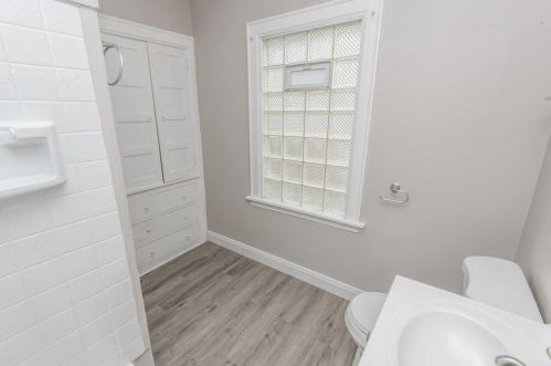 2134 52nd St, Milwaukee WI  53208-1135 exterior