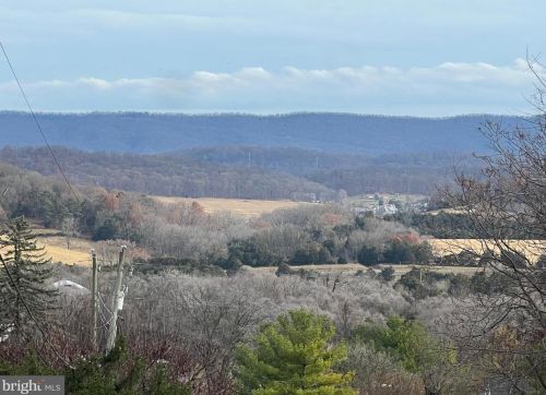 150 Windy Knoll Dr, Harrisonburg VA  22802-8886 exterior