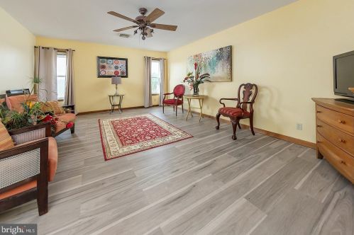 22 Green St, Pilesgrove NJ 08098-1136 exterior