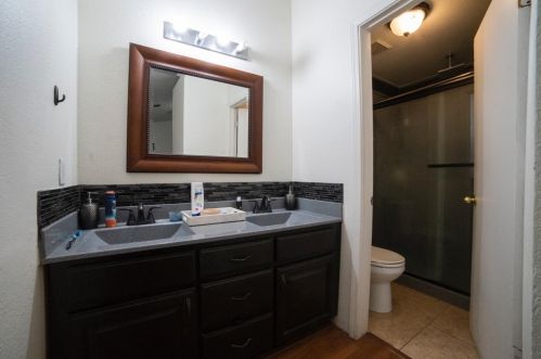 5836 Stretch Dr, Riverbank CA  95367-3110 exterior