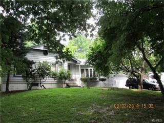 639 Noxon Rd, Poughkeepsie, NY 12603-3826