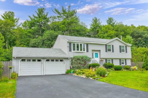 7 Village Ln, Billerica, MA 01862-1217