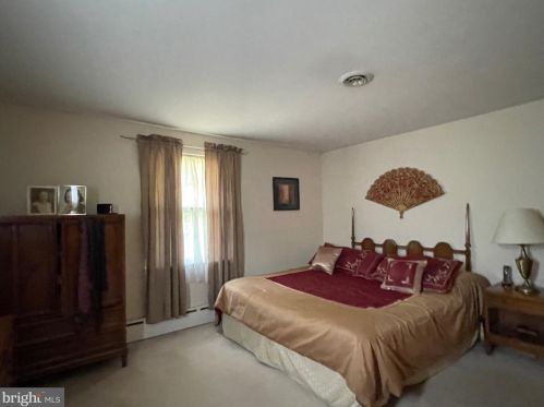 714 Pomona Rd, Riverton NJ 08077-4233 exterior