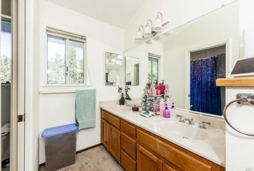 581 Tehuacan Rd, Ukiah CA  95482-4197 exterior