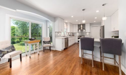 13221 Windsor Ct, Thiensville, WI 53097-2016