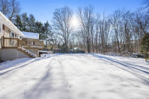 531 Atkins St, Middletown CT  06457-1546 exterior