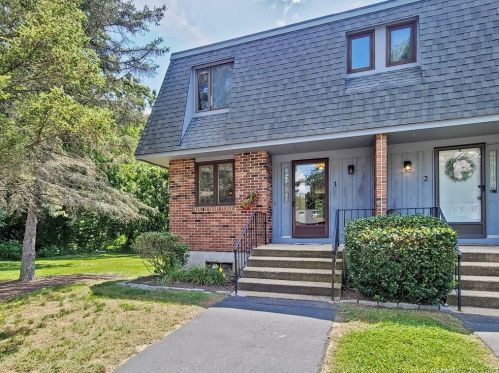 32 Upper Pattagansett Rd, East Lyme, CT 06333-1147