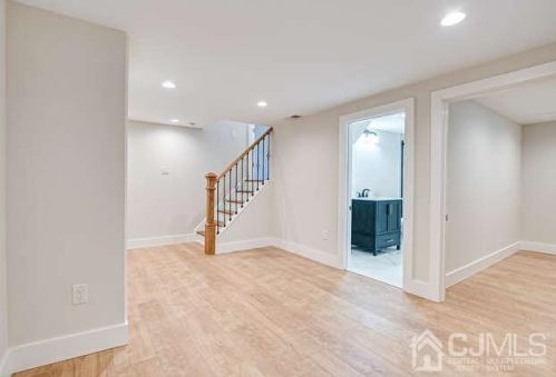 204 Grove Ave, Woodbridge NJ  07095-2337 exterior