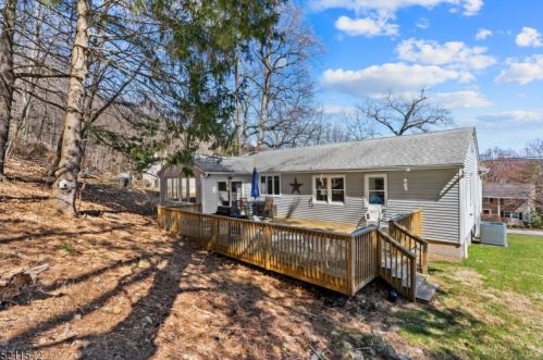 641 Shore Trl, Sparta NJ  07871-1317 exterior