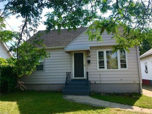 3457 137th St, Cleveland OH  44120-3925 exterior