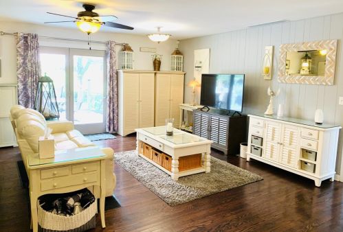 221 150, Valpo IN  46383-9559 exterior