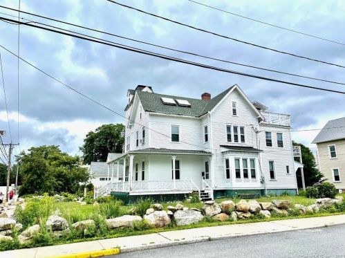 131 Elm St, Stonington CT  06378-1163 exterior