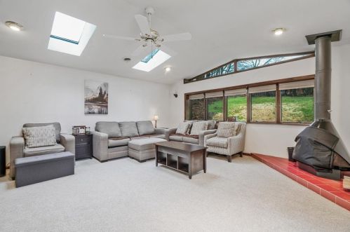 601 Diehl Dr, Mckeesport PA  15132-7420 exterior