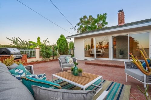 2105 Velez Dr, Rancho Palos Verdes CA  90275-1427 exterior