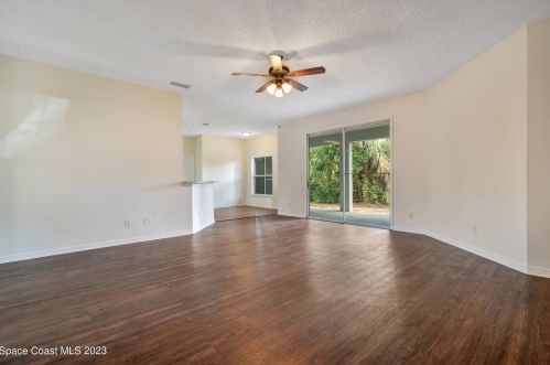 6697 Cecil Rd, Cocoa, FL 32927-2413