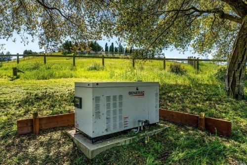 6301 Highland Pl, Sebastopol CA  95472-6100 exterior