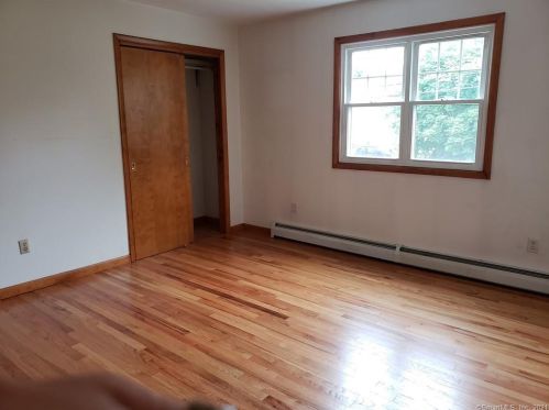 12 Hilltop Ave, Waterbury CT  06708-4709 exterior