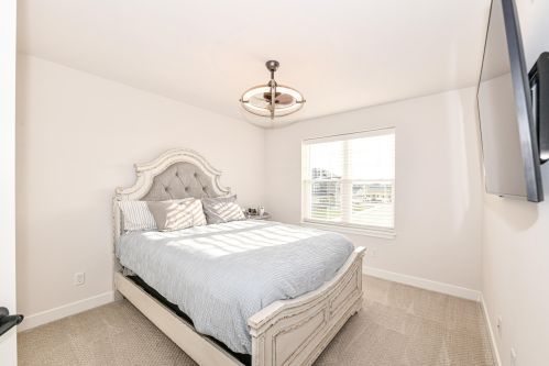 9110 Creekside Cir, Kenosha WI  53158-3245 exterior