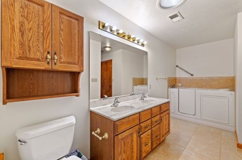 17 Brookside Dr, Mc Donald PA  15057-4401 exterior