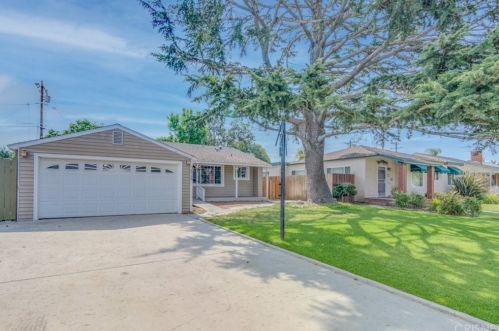 3826 Marwick Ave, Long Beach, CA 90808-2028