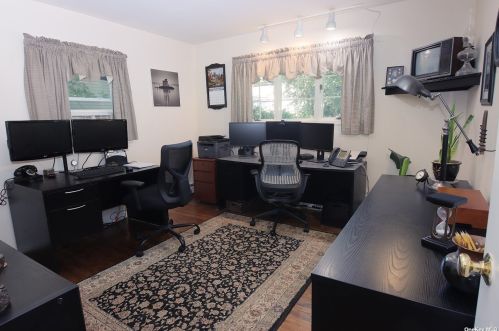 107 Scudder Pl, Northport NY  11768-3027 exterior