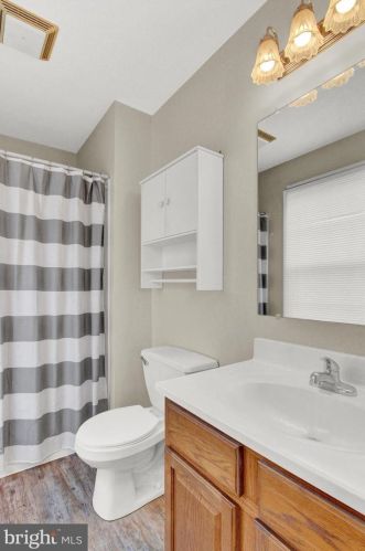 90 Hemlock Dr, Hanover PA  17331-9422 exterior