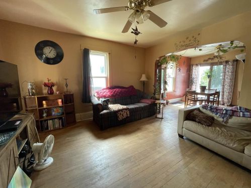 604 Beaver St, Beaver Dam, WI 53916-1626