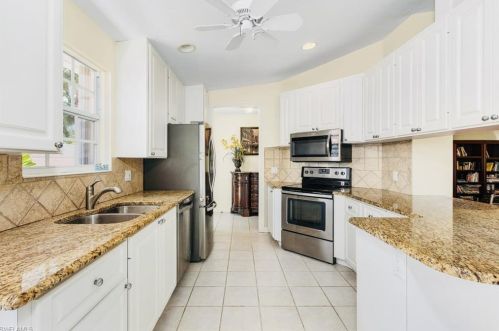 4199 Los Altos Ct, Naples FL  34109-1315 exterior