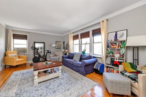 5450 Netherland Ave, Bronx, NY 10471-2323