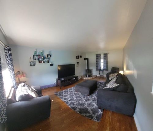 4201 Greensburg Pike, Pittsburgh, PA 15221-4234