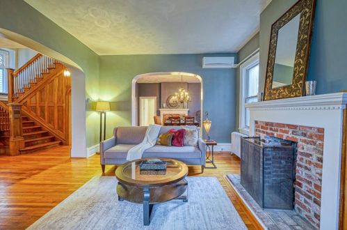 213 Dalzell Ave, Pittsburgh PA 15202-1856 exterior