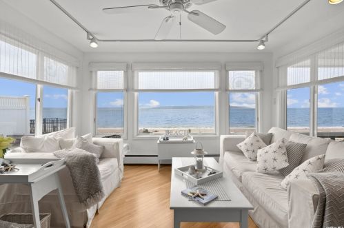 11 Argyle Dr, Northport NY  11768-1002 exterior