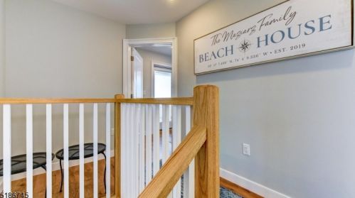 5 Fort Ave, Pelican Island NJ  08751-1512 exterior