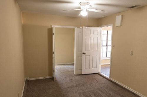 438 Vincent St, Cedar Hill TX 75104-9090 exterior