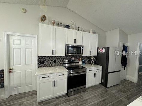 472 Dove Dr, Kissimmee FL 34759-4418 exterior