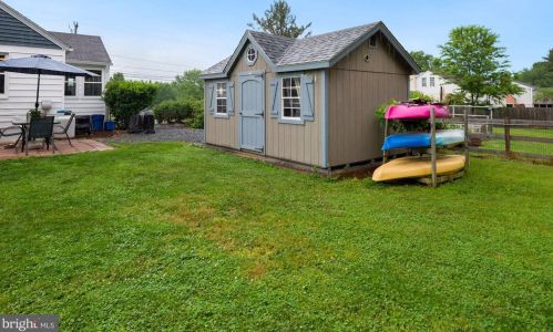17516 Harmony Church Rd, Hamilton VA  20158-9040 exterior