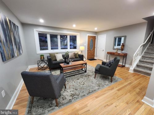 500 Grove Ln, Norristown PA  19406-3140 exterior