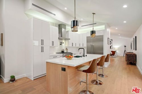 4709 Norwich Ave, Van Nuys CA  91403-2017 exterior