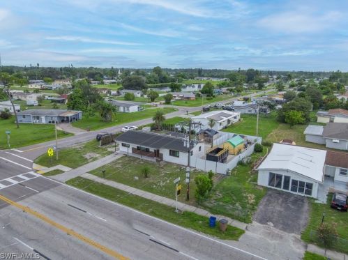 15 Leeland Hts Blvd, Lehigh Acres FL 33936-6431 exterior