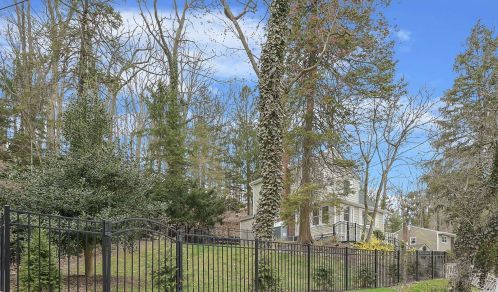 147 Waterside Ave, Northport NY  11768-2154 exterior